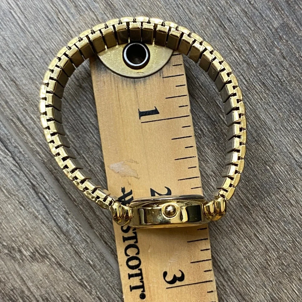 Watch-it Womens Gold Tone Quartz Watch Expansion Stretch Band Round Face